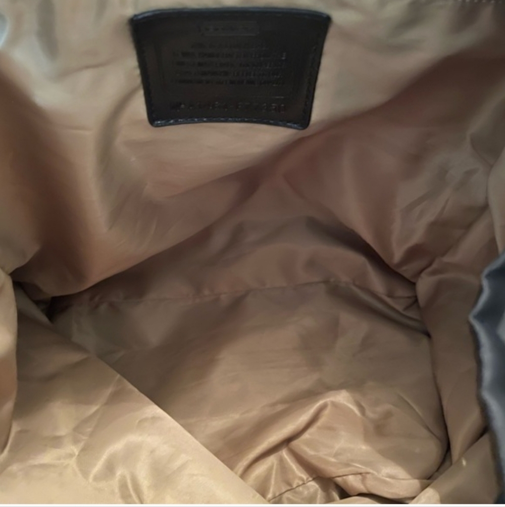 Coach Signature Backpack - Picture 4 of 9